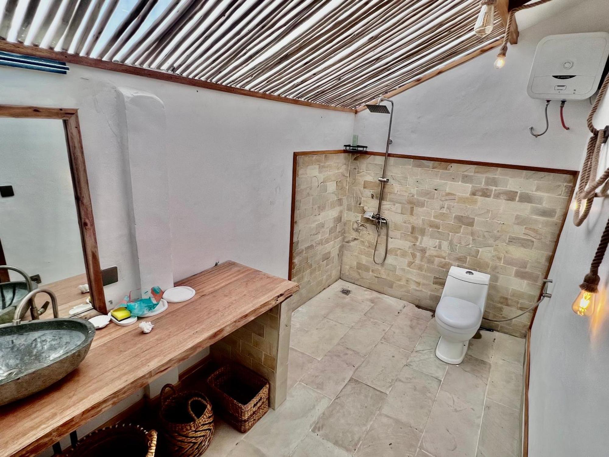 Lances Right Surfhouse Hotel Katiet Екстериор снимка