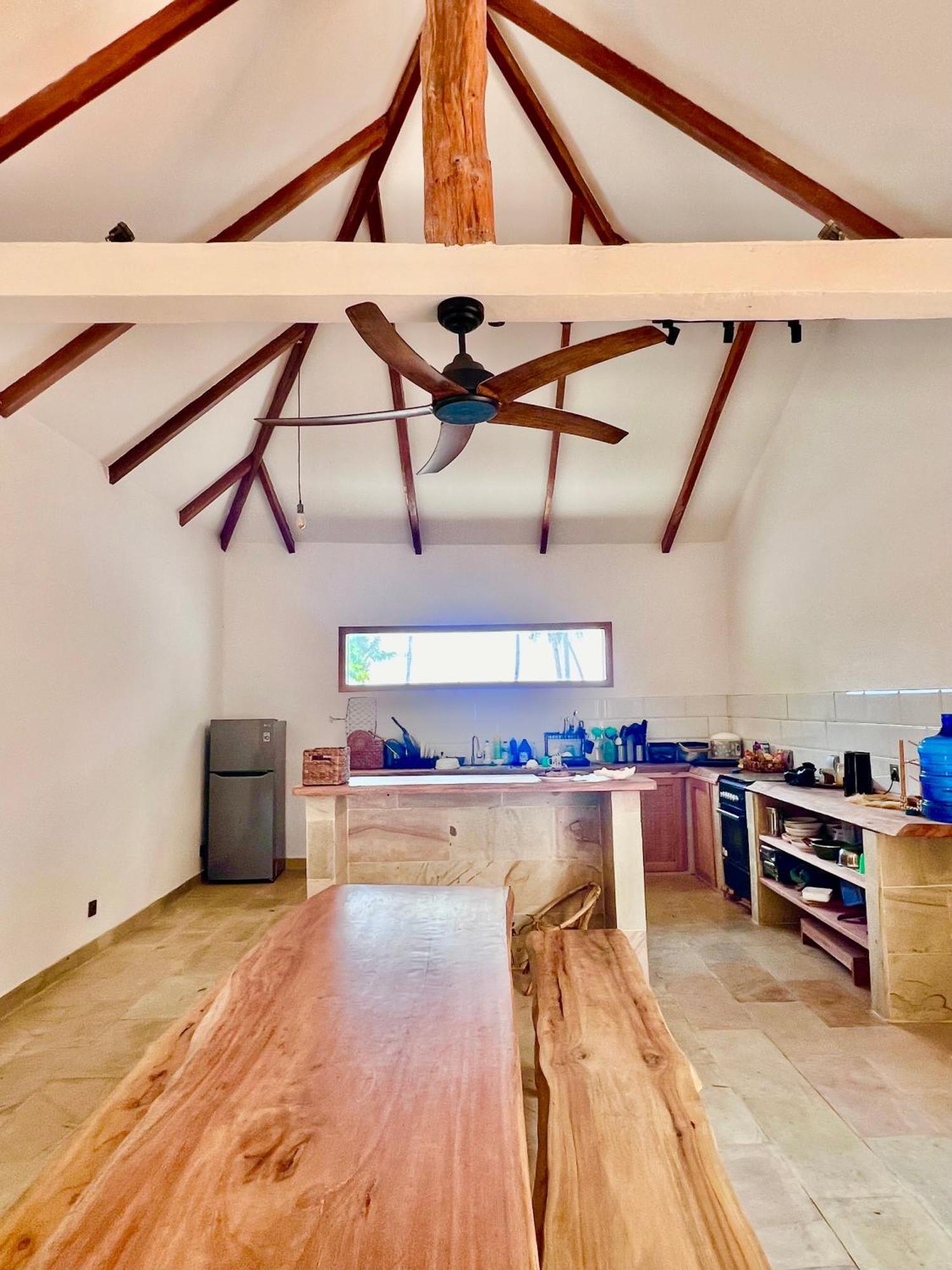 Lances Right Surfhouse Hotel Katiet Екстериор снимка