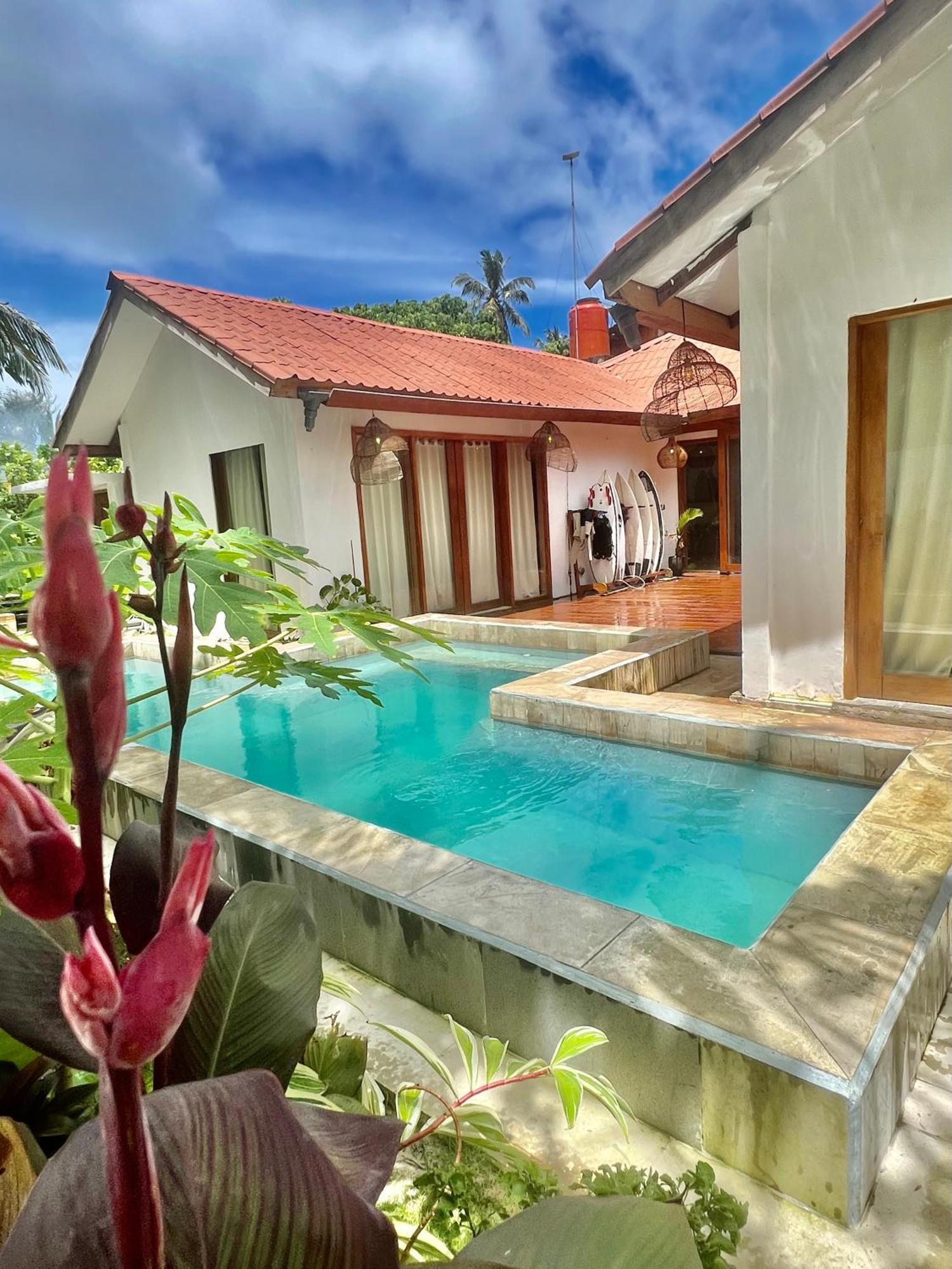 Lances Right Surfhouse Hotel Katiet Екстериор снимка